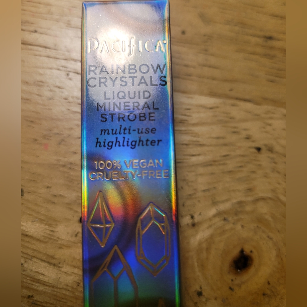 NWT PACIFICA LIQUID HIGHLIGHTER